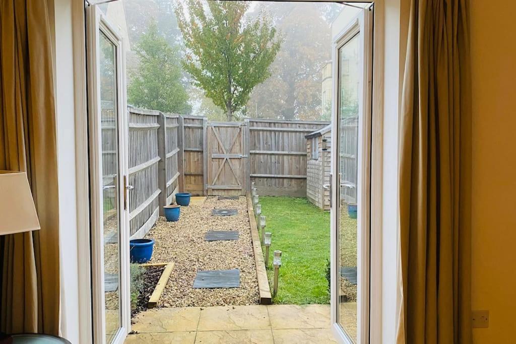 Modern Town House In Cotswolds - 3 Double Bedrooms Witney Luaran gambar
