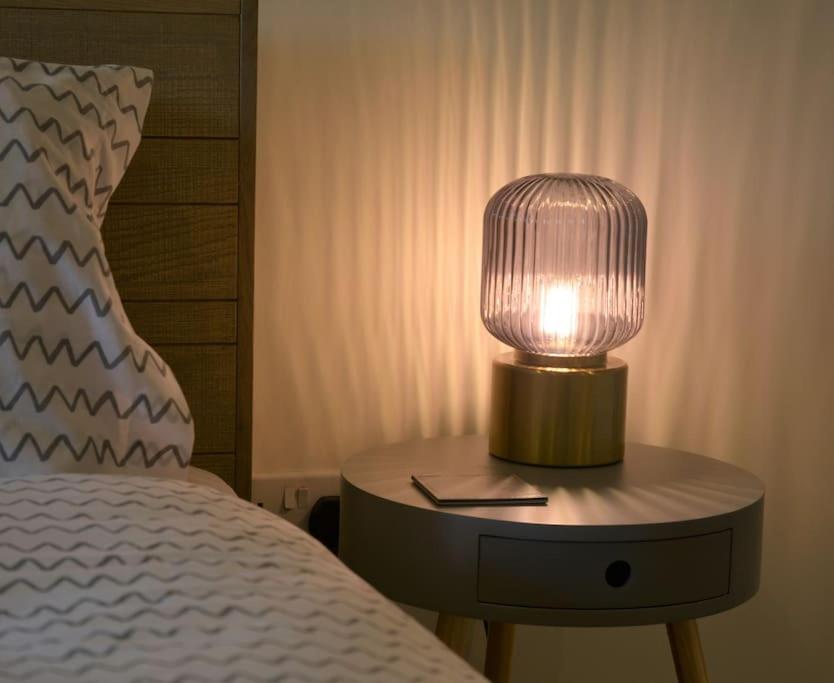 Modern Town House In Cotswolds - 3 Double Bedrooms Witney Luaran gambar