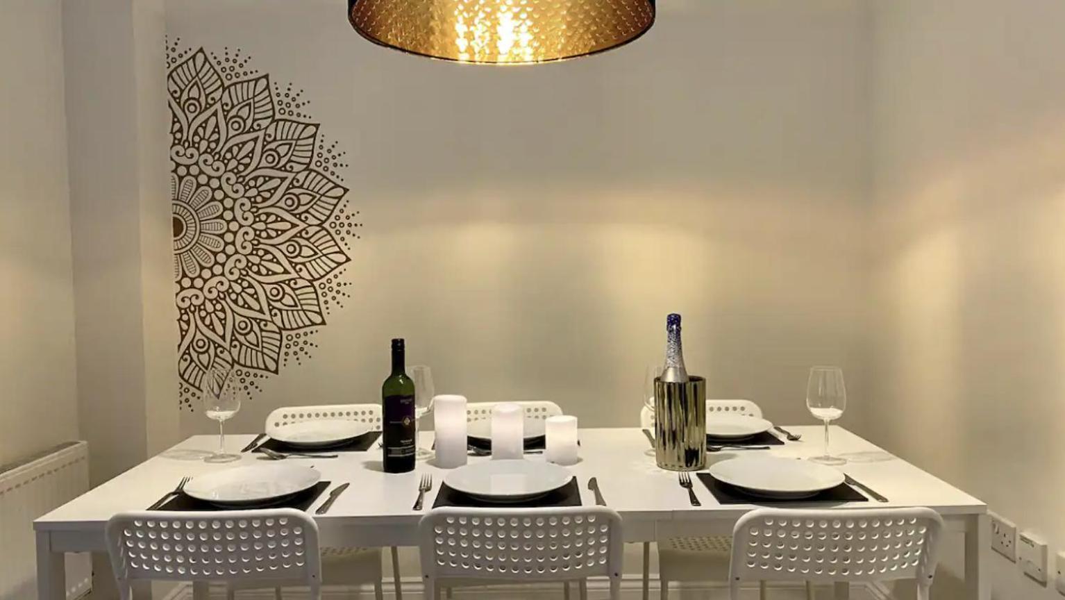 Modern Town House In Cotswolds - 3 Double Bedrooms Witney Luaran gambar